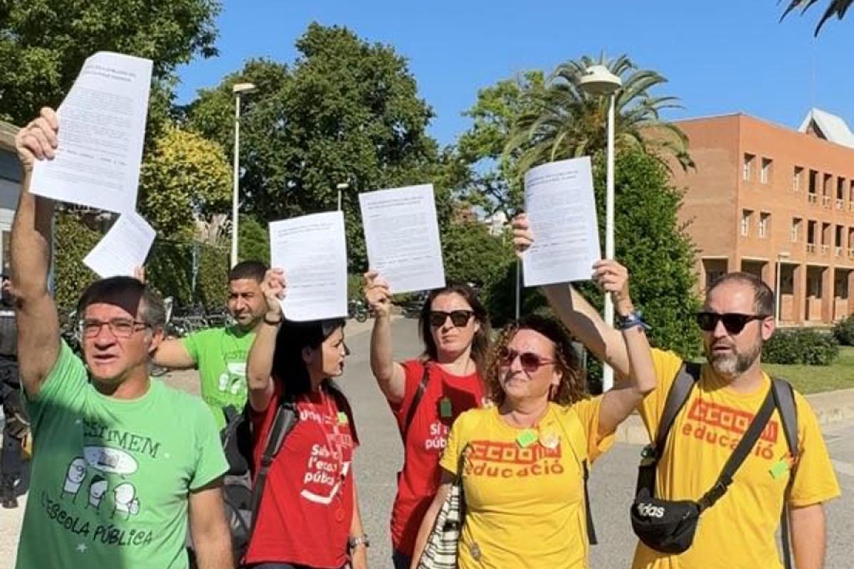 Lliurament de la proposta sindical a la Consellera