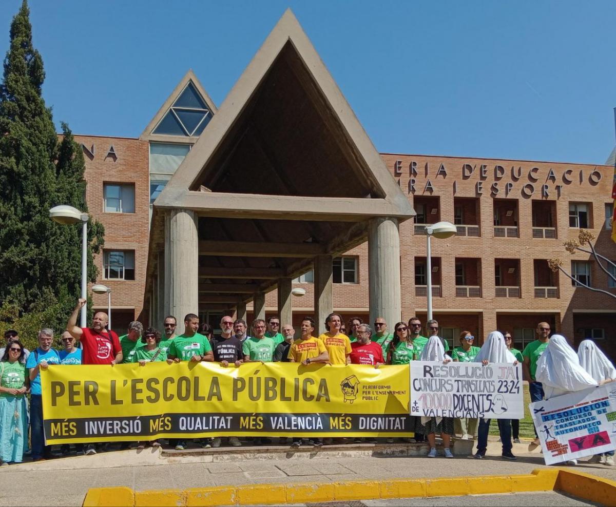 Una de les concentracions a les portes de Conselleria