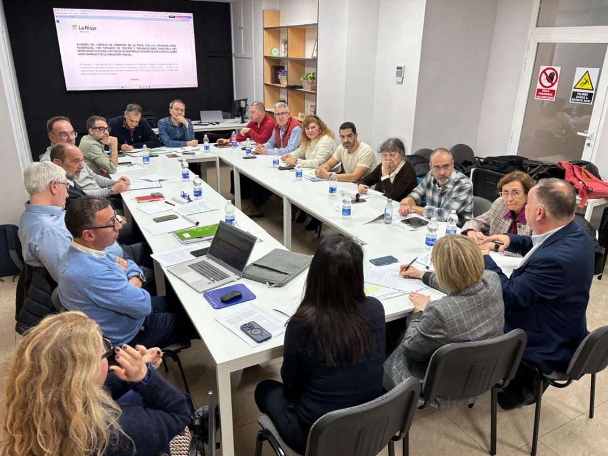 Reunió sindicats amb la patronal d'ensenyament concertat